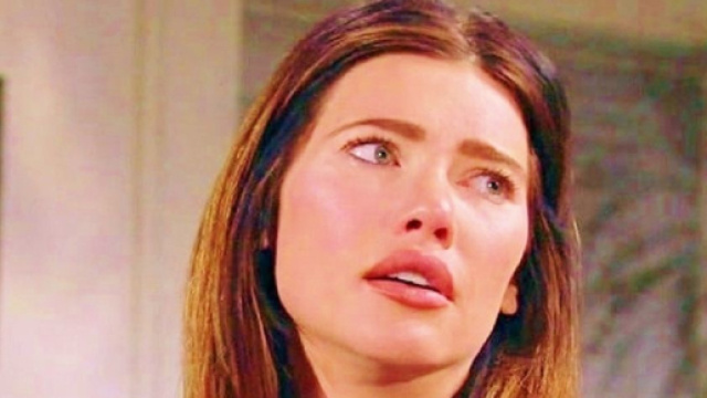 Beautiful trame americane: Steffy prende i suoi figli e si trasferisce a Parigi.