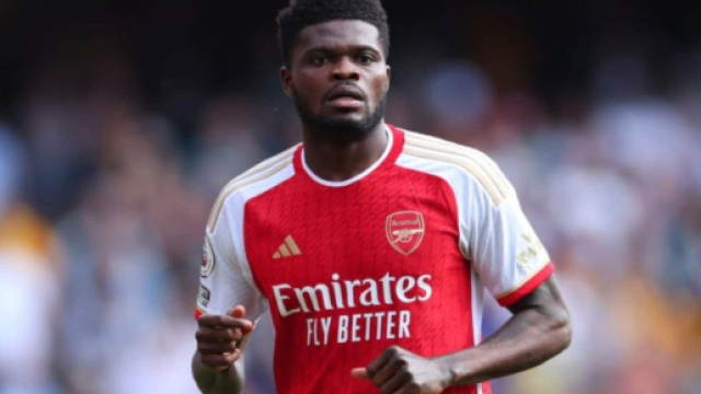 In foto Thomas Partey, centrocampista dell'Arsenal.