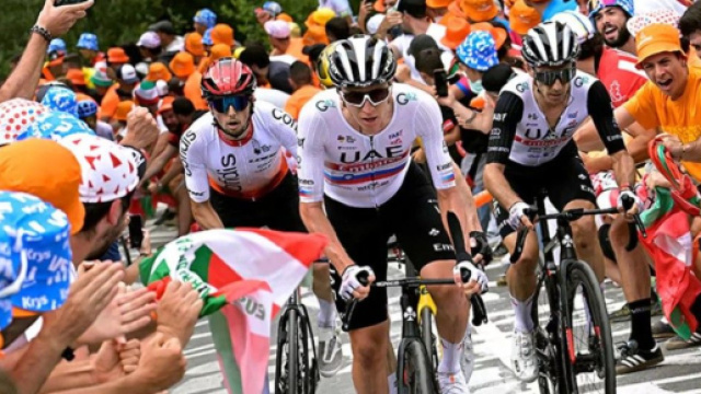 Tour de FRance, Tadej Pogacar in azione nella prima tappa