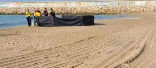 El Ayuntamiento de Roda de Ber&agrave; pidi&oacute; a los ciudadanos que no acudieran a la zona de la playa (Twitter, @ajrodadebera)