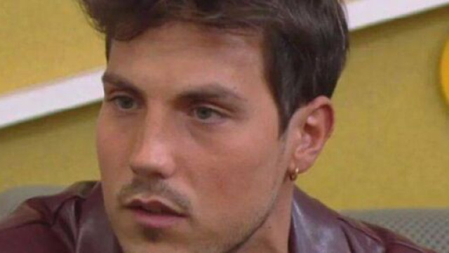 Daniele Dal Moro punge Tavassi e Micol: 'Tutta questa grande amicizia' (Clip).