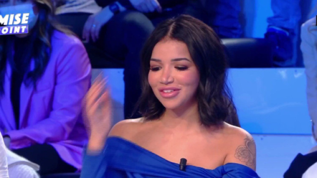 Ruby Nikara invit&eacute;e de TPMP, l'&eacute;mission de Cyril Hanouna (Source : capture d'&eacute;cran C8)