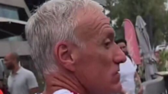 Didier Deschamps avec France 98 (capture Twitter @memphis_fut)