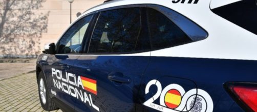 El agente de la Polic&iacute;a Nacional que arrest&oacute; al presunto agresor se encontraba fuera de servicio (Twitter, policia)