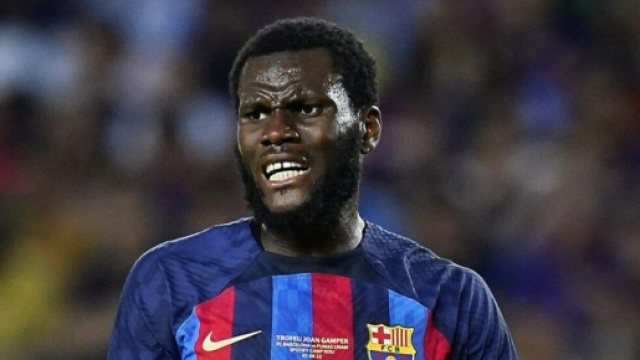 Franck Kessi&eacute;, centrocampista del Barcellona.