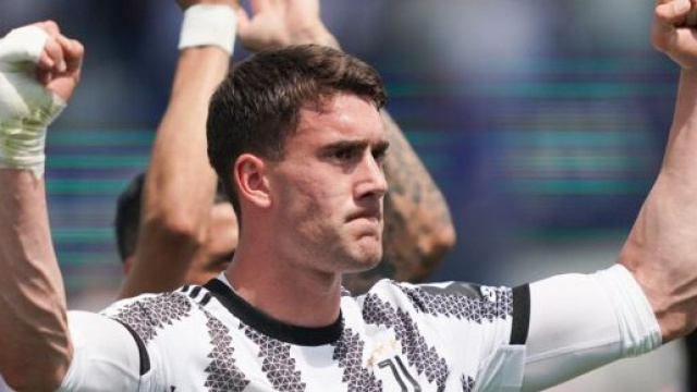 Dusan Vlahovic pourrait rejoindre le PSG cet &eacute;t&eacute; lors du mercato. (screenshot Twitter - @_BeFootball)