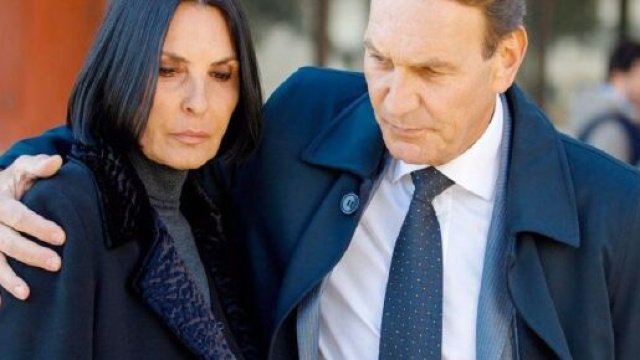 Un posto al sole: Marina Giordano indaga su Lara Martinelli, Renato sta morendo dalla gelosia