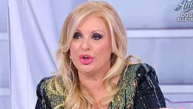 Uomini e donne, Tina allarma i fan.