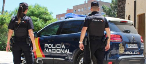 Los agentes de la Polic&iacute;a Nacional alertaron sobre el incremento de los pisos de citas (Twitter/Policia)
