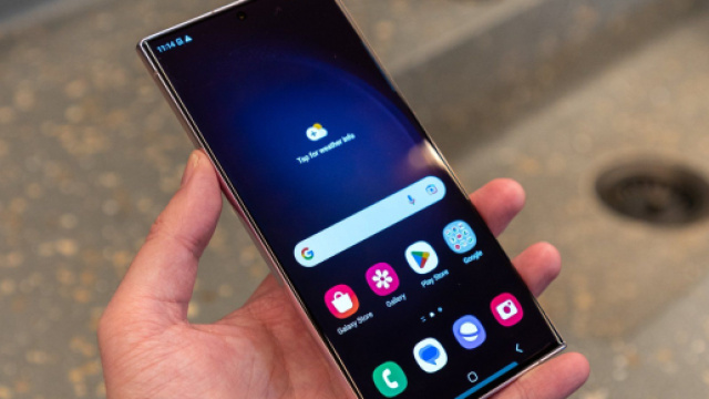 L'UE traccia il futuro degli smartphone:dopo l'USB-C la svolta delle batterie sostituibili.