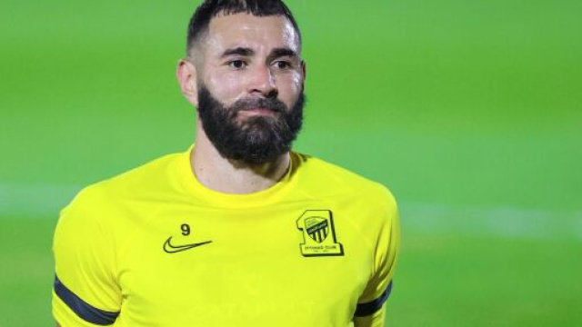 Karim Benzema nouveau joueur d'Al-Ittihad en Arabie saoudite. (screenshot Twitter - @lnstantFoot)