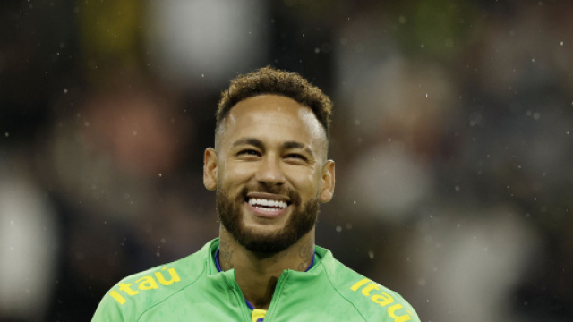 Neymar tout sourire (capture Twitter @psgcommunity_)