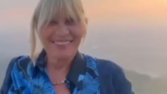Uomini e donne, Gemma Galgani criptica e spiazza in vacanza: 'Penso, osservo, valuto'.