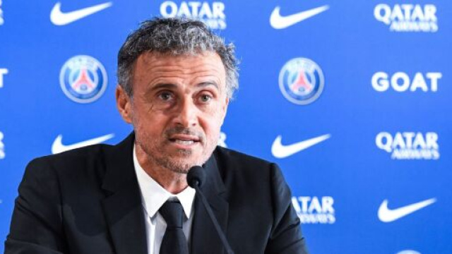 Luis Enrique en forme pour ses d&eacute;buts au PSG. (screenshot Twitter - @ActuFoot_)
