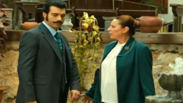 Terra amara, spoiler 26-27/7:Demir torna a casa dopo l'invito di sua madre.