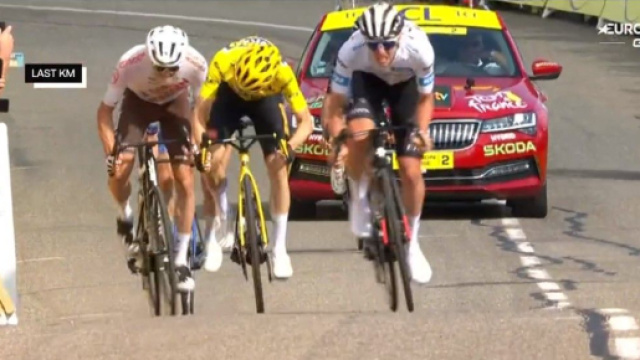 Tour de France, la vittoria di Tadej Pogačar a Le Markstein.