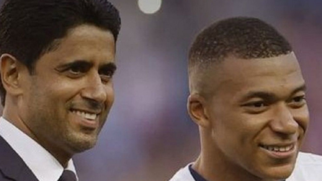 Nasser Al-Khela&iuml;fi et Kylian Mbapp&eacute; (capture Twitter @ActuFoot_)