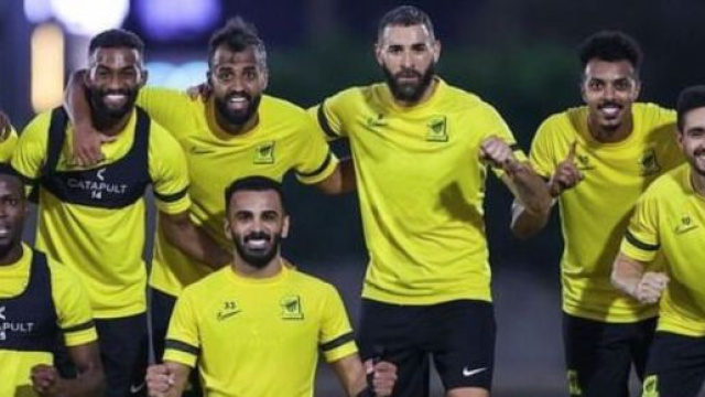 Karim Benzema nouveau joueur d'Al-Ittihad en Arabie saoudite. (screenshot Twitter - @Footballogue)