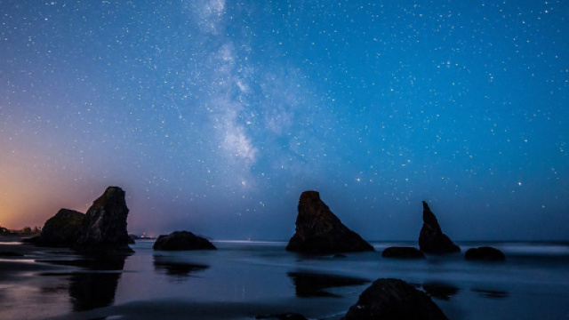 Oroscopo e previsioni astrologiche del 25 luglio: Sagittario incerto, Pesci altalenanti.