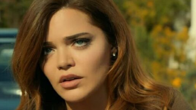 Terra amara, episodi turchi: Zuleyha rischia di scoprire il tradimento di Demir.