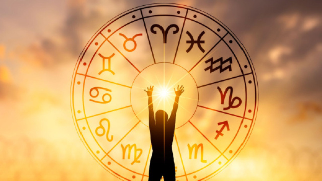 L'oroscopo del 1&deg; agosto: Ariete distratto, Toro pi&ugrave; passionale.