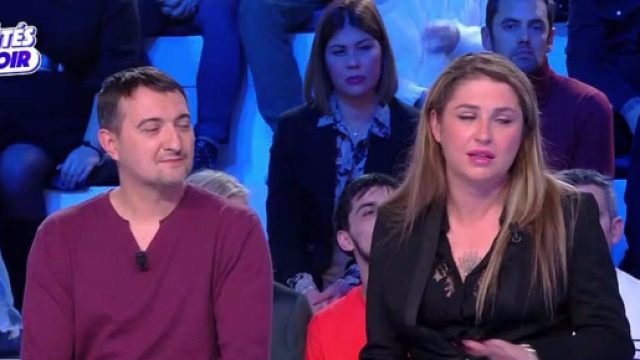 Amandine Pelissard et son homme Alexandre sur le plateau de Cyril Hanouna, TPMP. Source : capture d&rsquo;&eacute;cran C8.