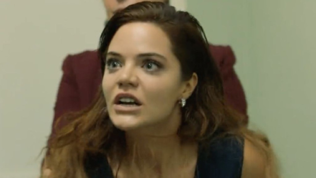 Terra amara, episodio 30 luglio: Zuleyha caccia Yaman e Yilmaz dall'ospedale.