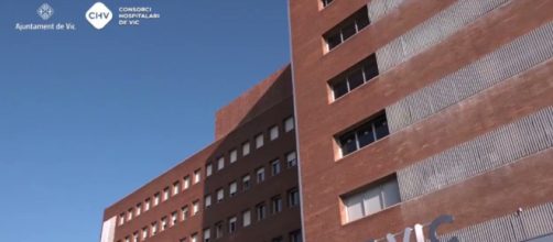 La mujer ten&iacute;a un contrato de un mes en el Hospital de Vic (Twitter/salutcat)