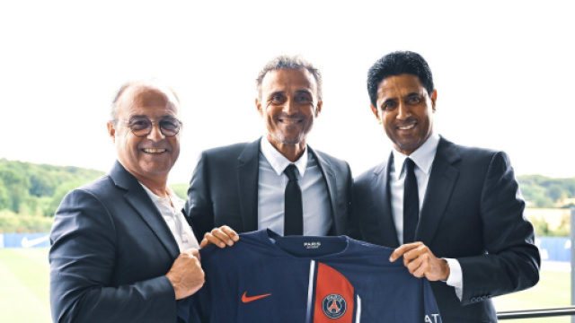 Luis Campos, Luis Enrique et Nasser Al-Khela&iuml;fi (capture Twitter @MediaParisien)