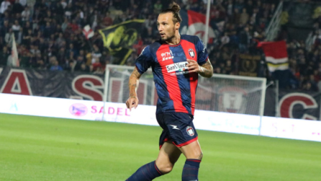 Calciomercato, Crotone: Mogos verso il Cluj, panchina affidata a Zauli.