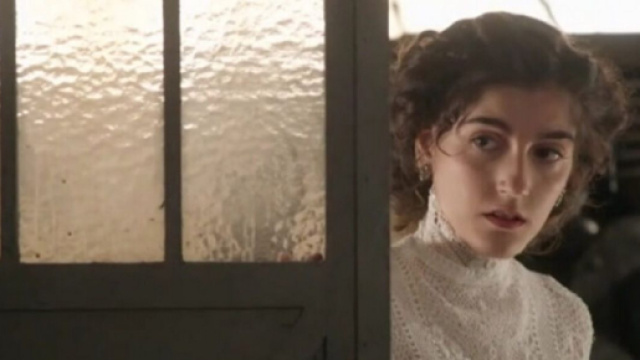 La Promessa, spoiler Spagna: Jimena sorprende Exposito e Manuel insieme.