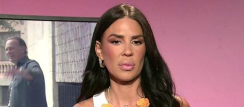 Chabeli Navarro dijo que Bert&iacute;n Osborne le ofreci&oacute; trabajo en un bar que abri&oacute; en Sevilla (Captura de pantalla de Telecinco)