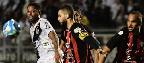 Andr&eacute; marcou um gola&ccedil;o para a Ponte (Reprodu&ccedil;&atilde;o/Facebook/PontePretaOficial)