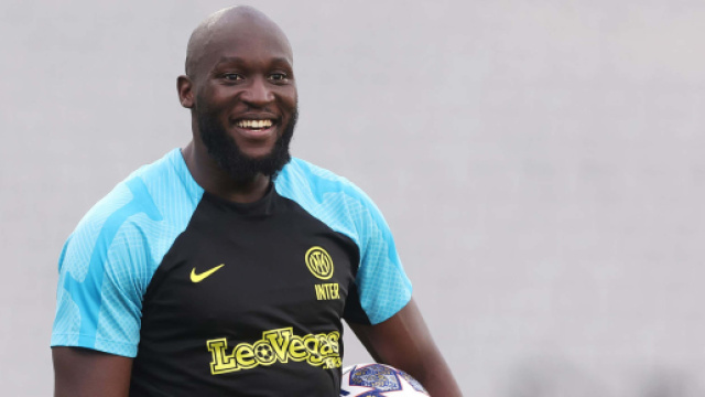 Juve, Giuntoli vola a Londra per Lukaku: prestito con obbligo la nuova formula sul piatto