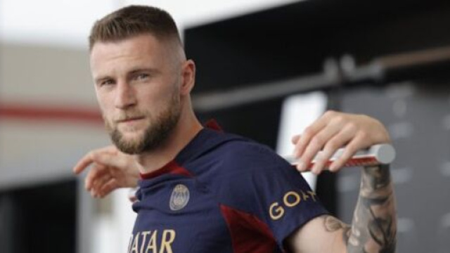 Milan Skriniar d&eacute;fend le PSG face &agrave; Mbapp&eacute;. (screenshot Twitter - @MediaParisien)