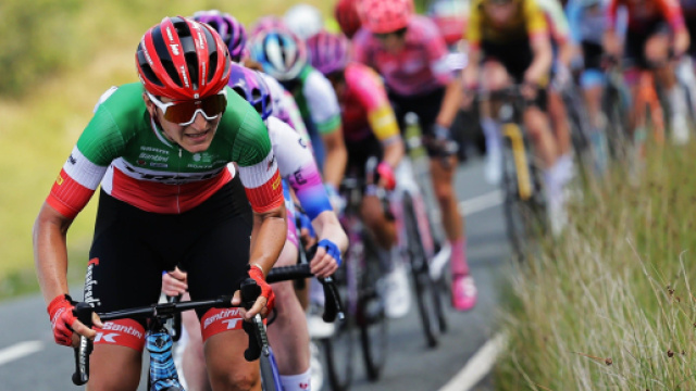 Giro Donne: Elisa Longo Borghini si ritira dopo la caduta.