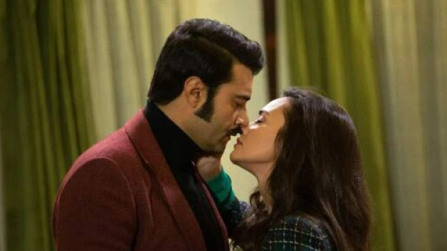 Terra amara, Demir cede alla passione con Umit.