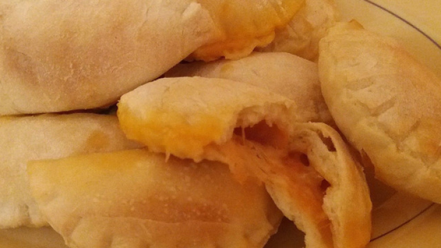 Panzerotti alla pugliese, da gustare caldi.