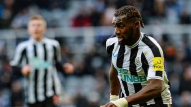 L'OM serait sur la piste d'Allan Saint-Maximin (Screenshoot Twitter @asaintmaximin)