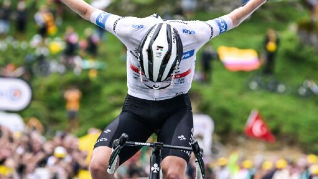Tour de France, a Cauterets vince Tadej Pogačar.