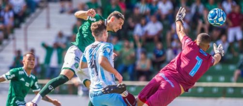 Derek abriu o placar para o Guarani (Reprodu&ccedil;&atilde;o/Twitter/@guaranifc)