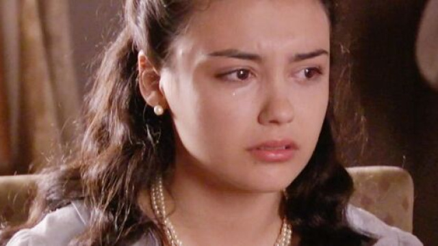 Sei sorelle, spoiler al 14 luglio: Elisa medita vendetta contro le sue sorelle, Blanca accetta la proposta di matrimonio di Rodolfo.