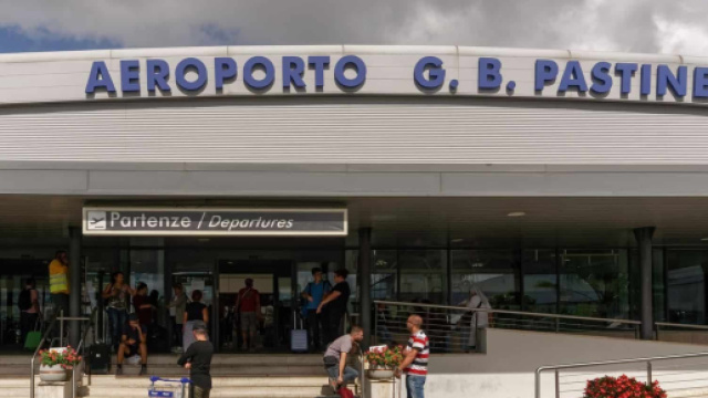 Aeroporto di Roma-Ciampino, sulla cui pista &egrave; atterrato il volo speciale dal Niger.