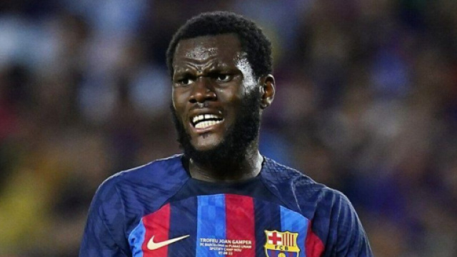 Franck Kessi&eacute;, centrocampista del Barcellona.