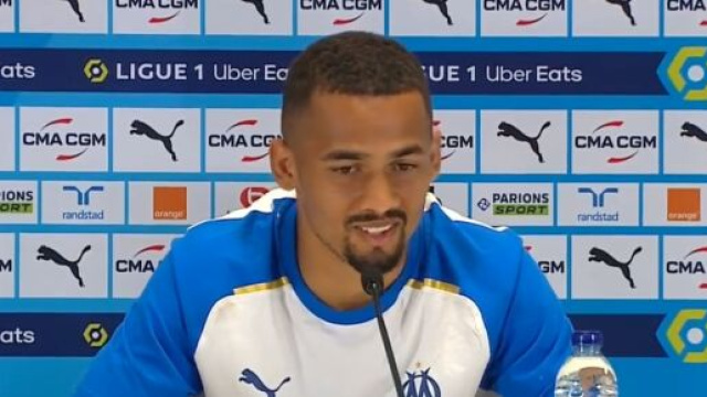 Iliman Ndiaye nouveau joueur de l'OM. (screenshot Twitter - @Chevalier_Roze)