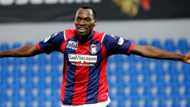 Crotone, il colpo estivo pu&ograve; essere Simy