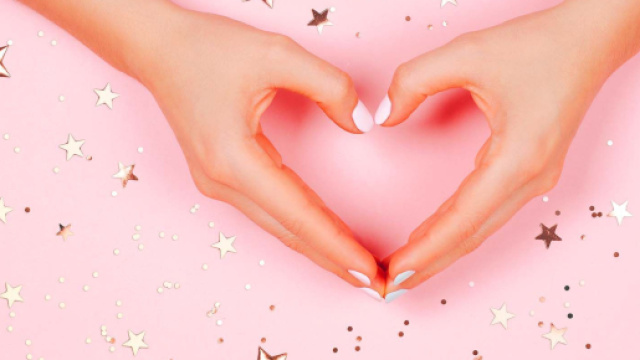 L'oroscopo e posizioni di luned&igrave; 14 agosto, amore: Leone passionale
