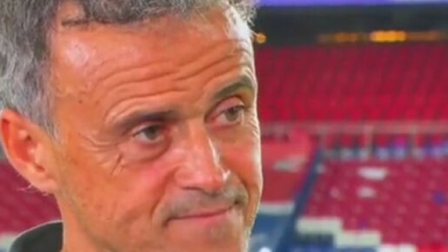 Le regard mena&ccedil;ant de Luis Enrique (capture Twitter @JDTeamPSG1)