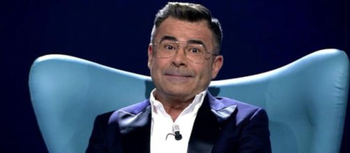 La F&aacute;brica de la Tele grab&oacute; el piloto de 'Cuentos chinos' fuera de las instalaciones de Mediaset Espa&ntilde;a (Captura de pantalla de Telecinco)
