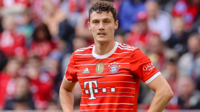 Inter, per la difesa piace Pavard: il Real Madrid avrebbe chiesto Maignan al Milan.